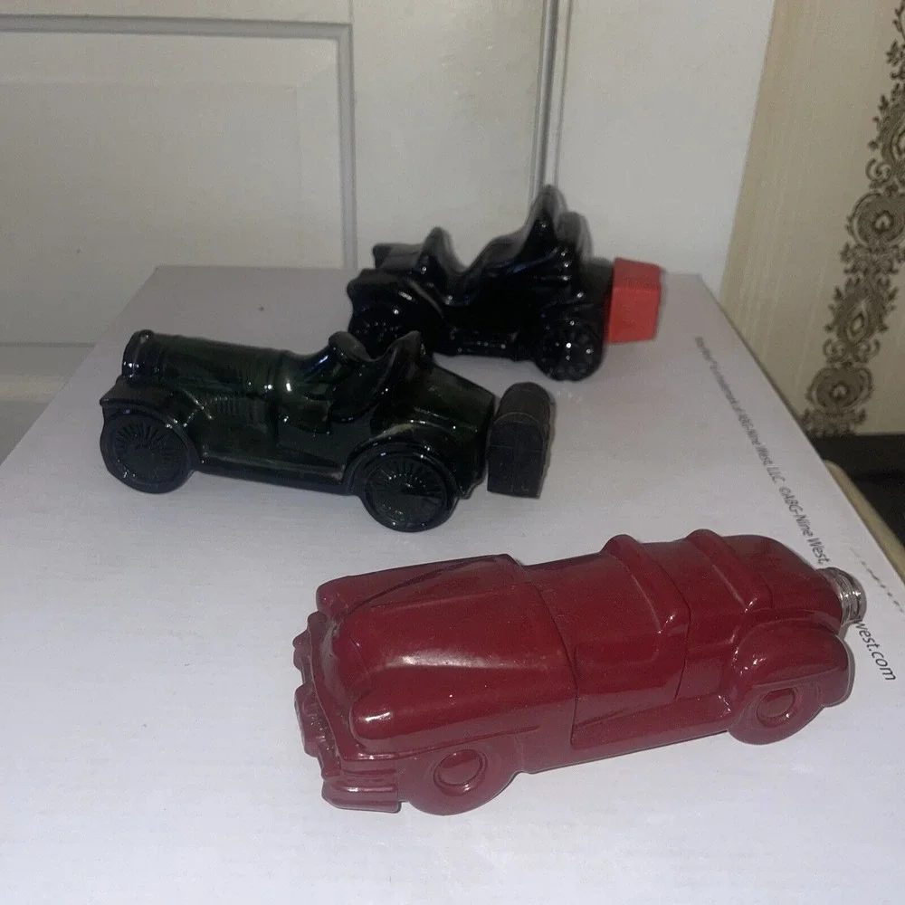 3 Vintage AVON Cologne After Shave Car Bottles‎